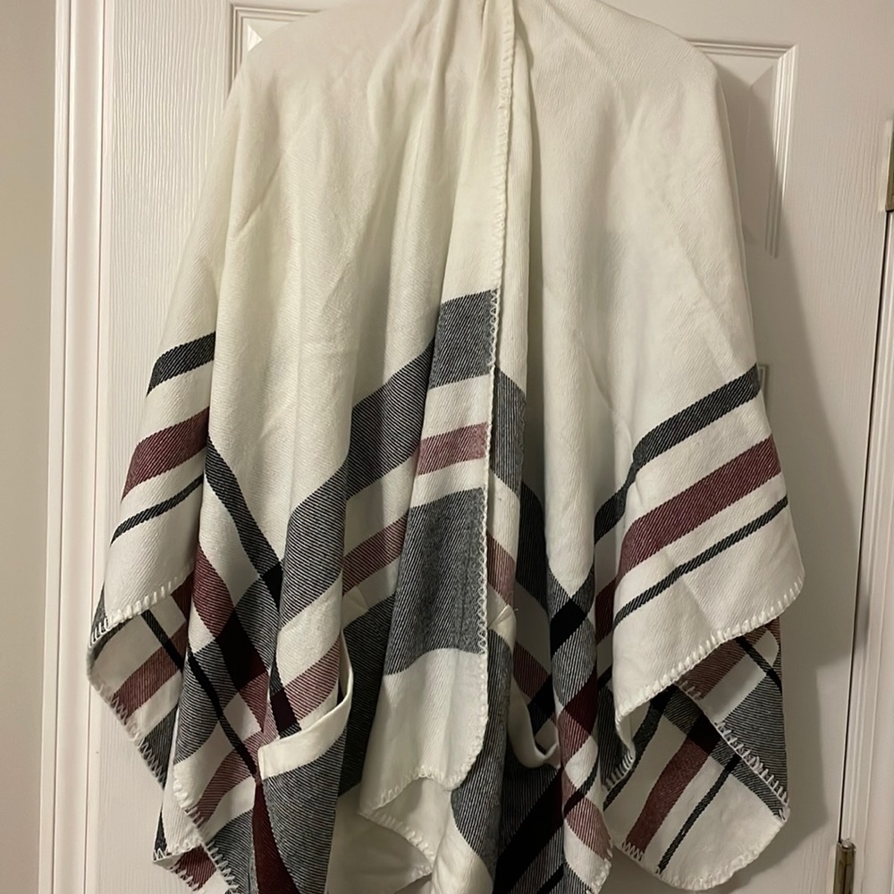 Mudpie sweater poncho
